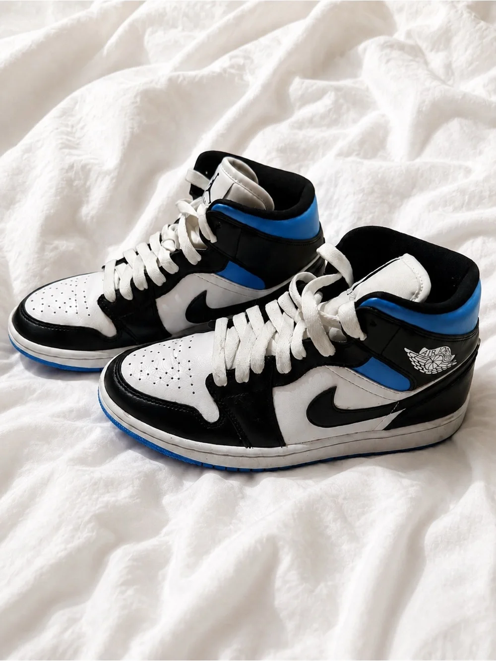 Nike Jordan Sneakers in White, Black & Blue